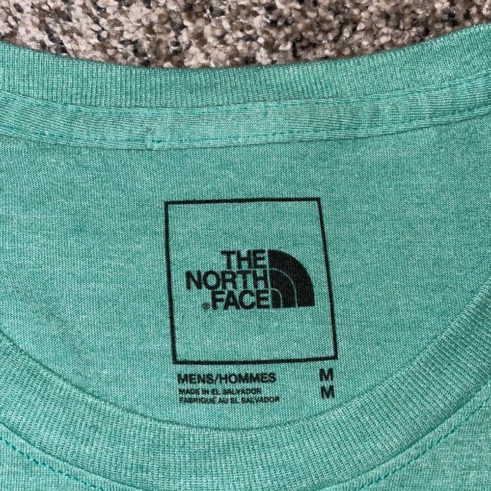 NWOT. The North Face - unisex t-shirt. Size M - Picture 3 of 5